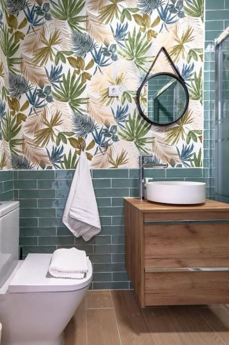 Shower, Bathroom, towels