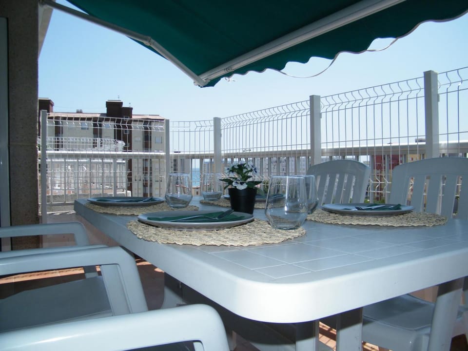 EXCLUSIVO FAMILIAS Playa de Gandia zona norte A-A 2 dormitorios piscina, tenis y jardines ES-314-2 Apartment in Safor