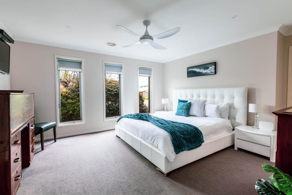 Oakdean Resort- Pool, Spa, Beach, Sleep 9 House in Ocean Grove