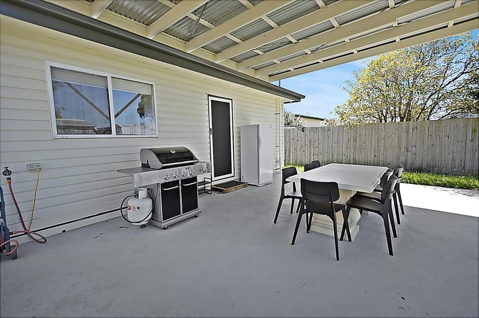 Lilly G House in Lakes Entrance