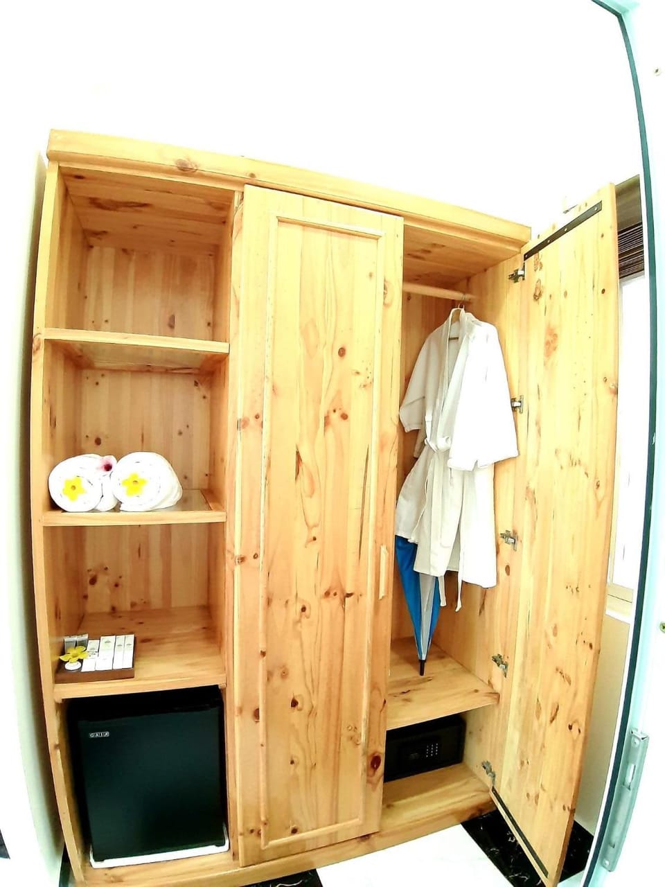 Shower, Bathroom, wardrobe