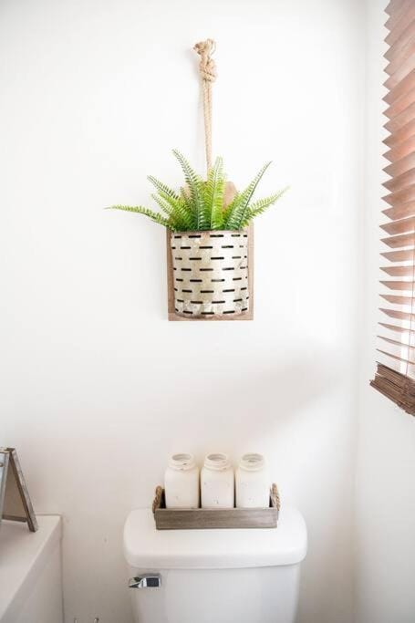 Seaside Bliss -Downtown! Beach! ConvCenter! Bikes! Apartment in Long Beach