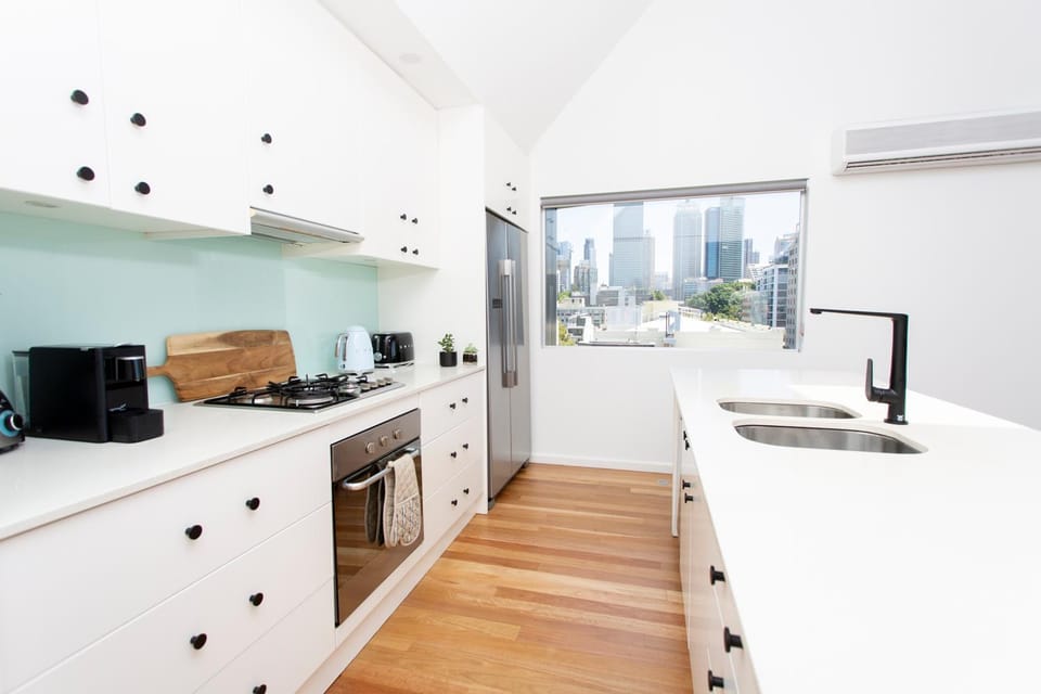 Kitchen or kitchenette, dishwasher, minibar, pet friendly, stove, toaster