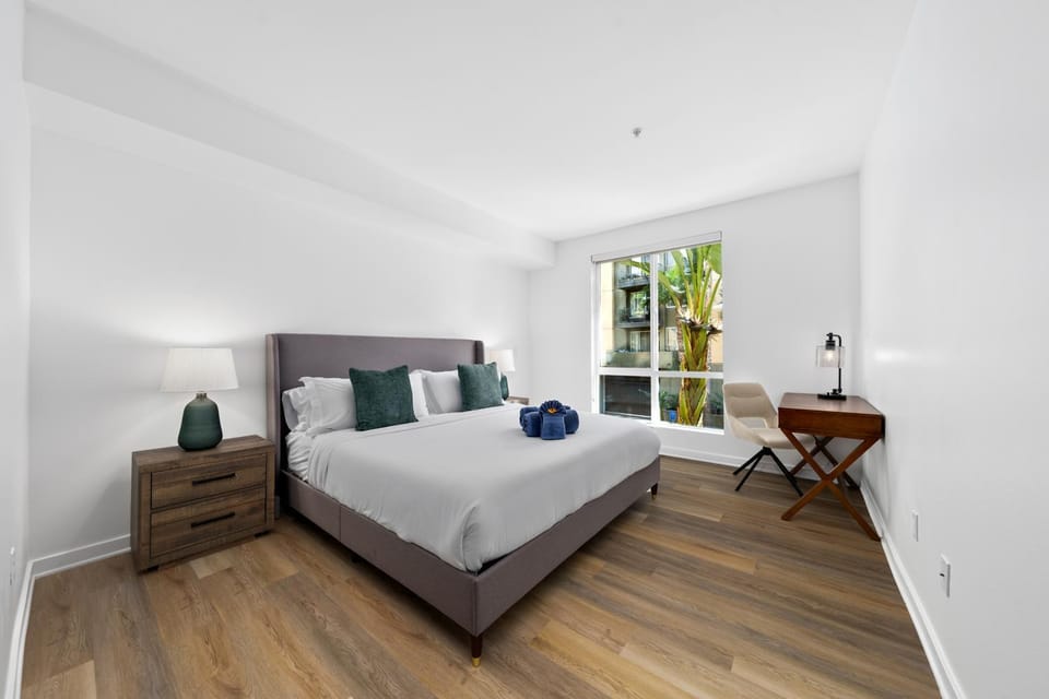 Bed, View (from property/room), Photo of the whole room, Decorative detail, Seating area, Bedroom, City view, flat iron, furniture, internet, pet friendly, towels, wardrobe, air conditioner