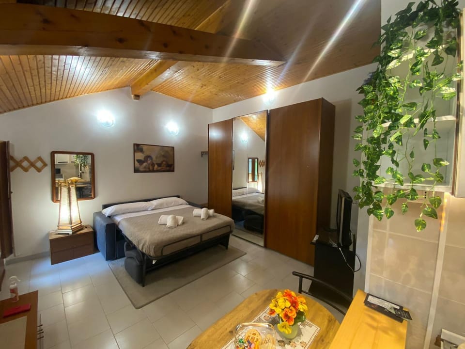 La Corte dei Torri loft on the lake Apartment in Province of Lecco