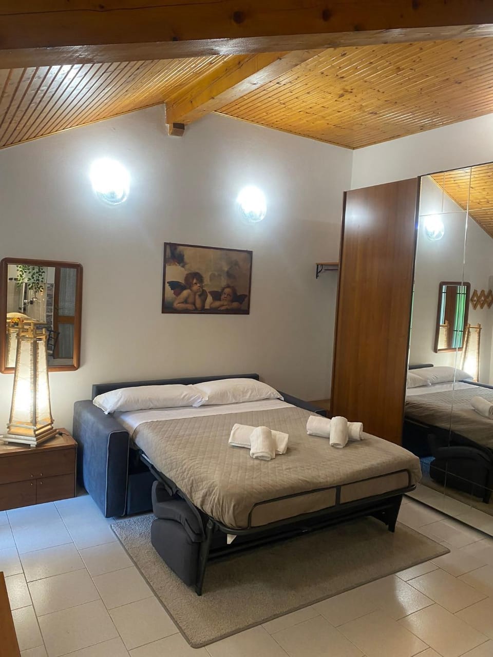 La Corte dei Torri loft on the lake Apartment in Province of Lecco