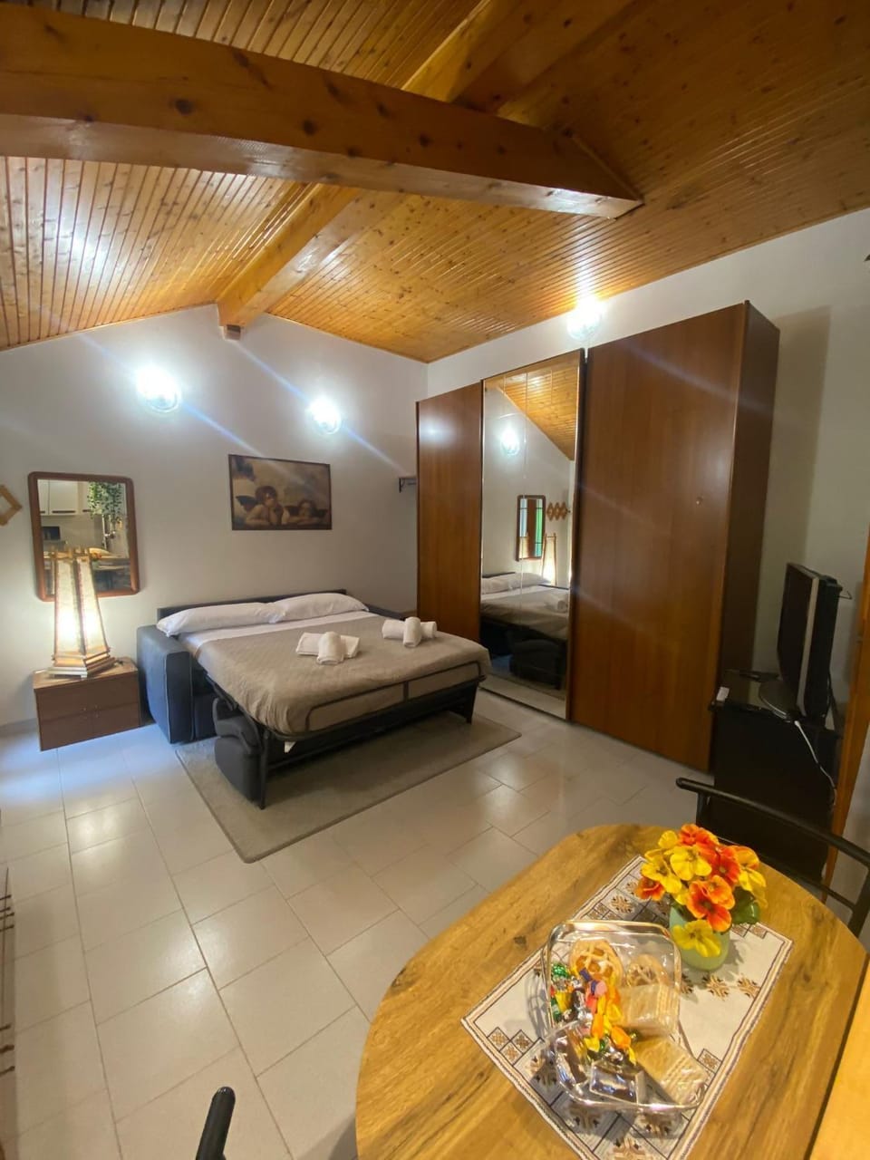 La Corte dei Torri loft on the lake Apartment in Province of Lecco