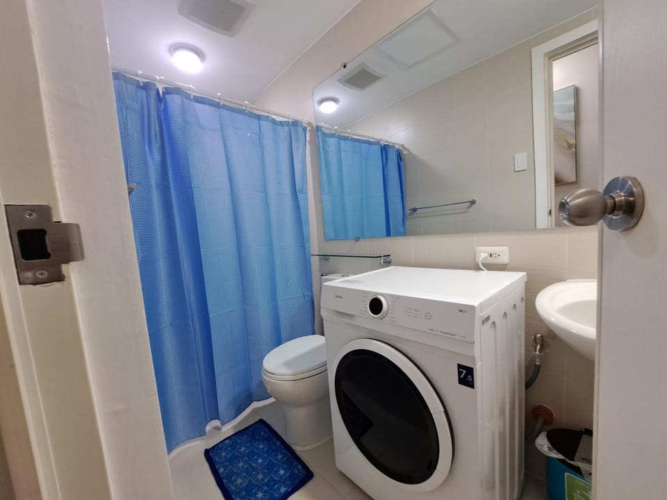 Bathroom, washing machine