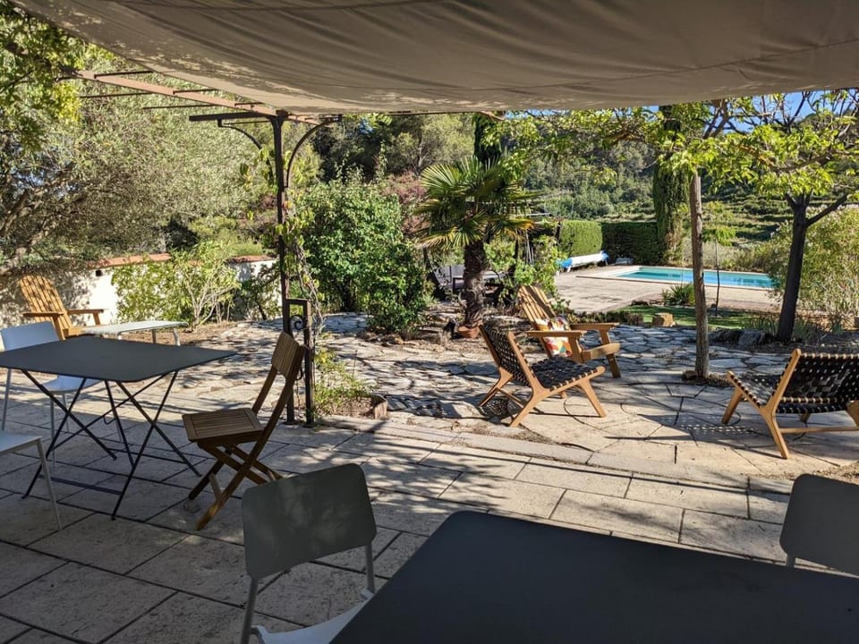 Provençal house between sea and vineyards Bed and Breakfast in Le Beausset