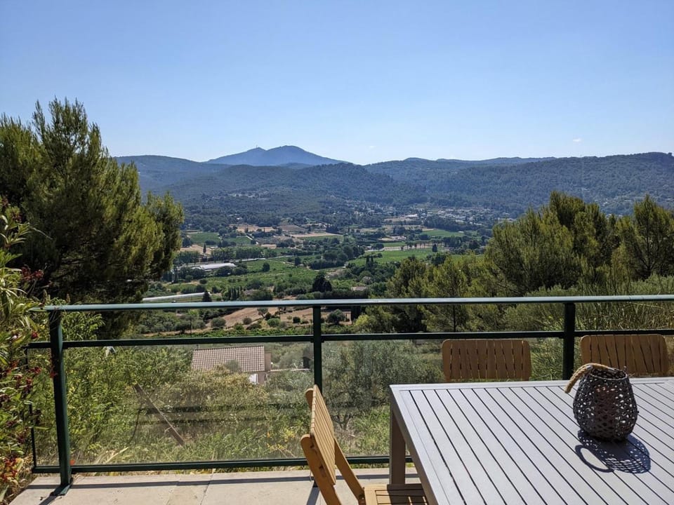 Provençal house between sea and vineyards Bed and Breakfast in Le Beausset