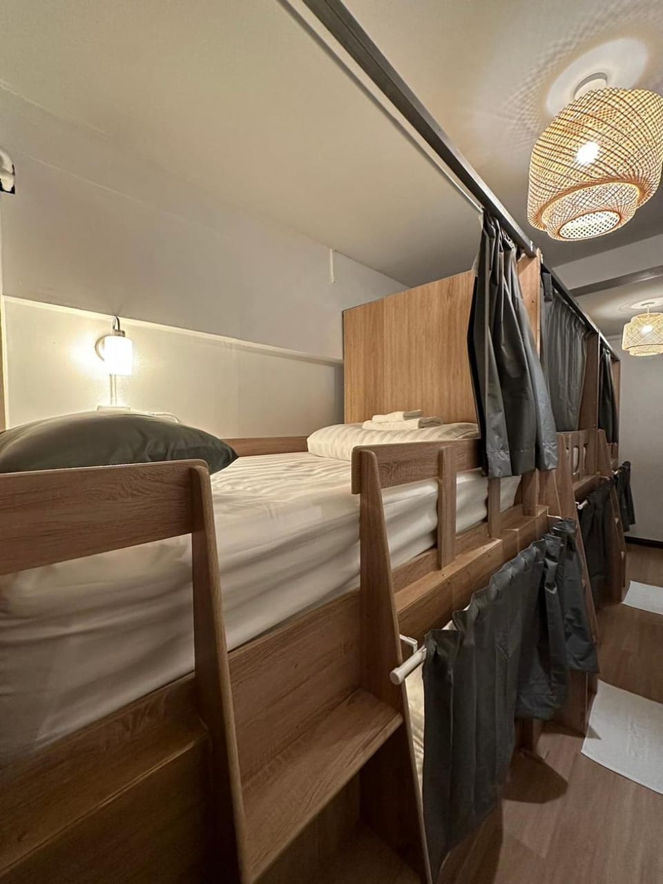 Bedroom, bunk bed