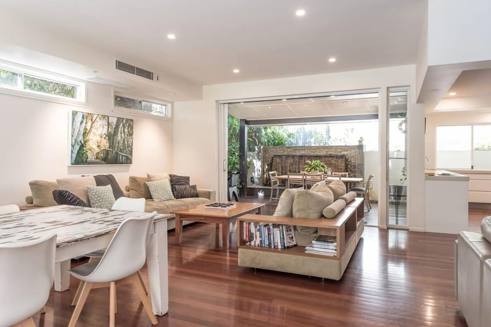 Villa Ohana Pono Luxury Family Home in Sunshine House in Noosa Heads
