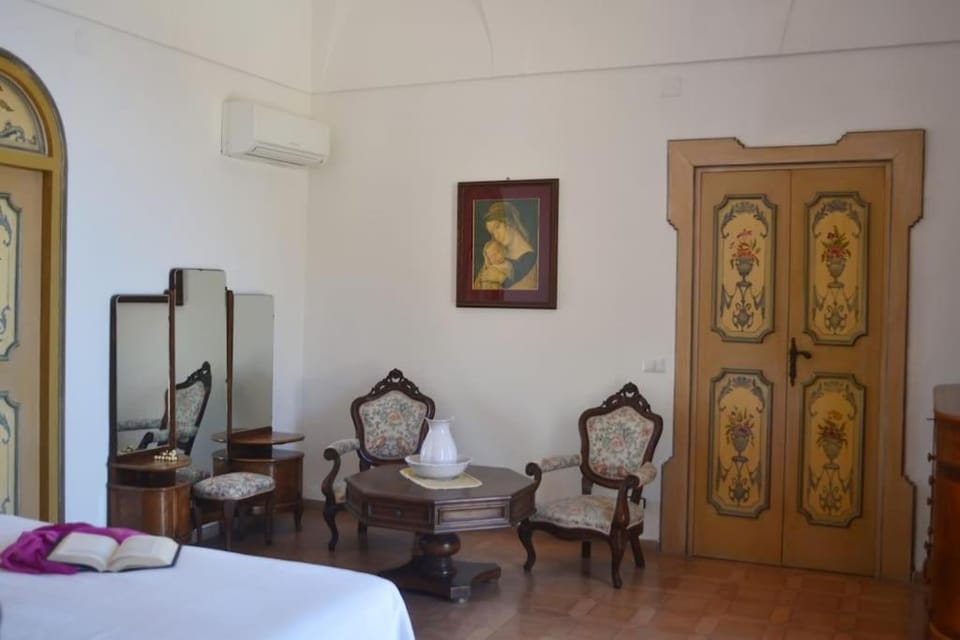 Villa la Pistrice with seaview and enclosed garden Villa in Positano