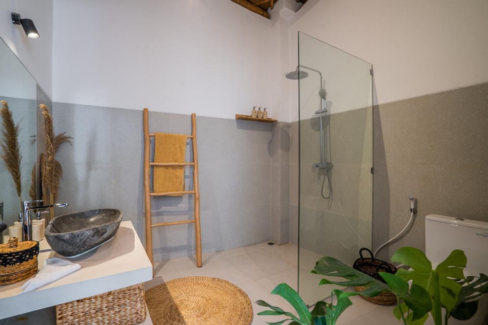Shower, Bathroom, towels