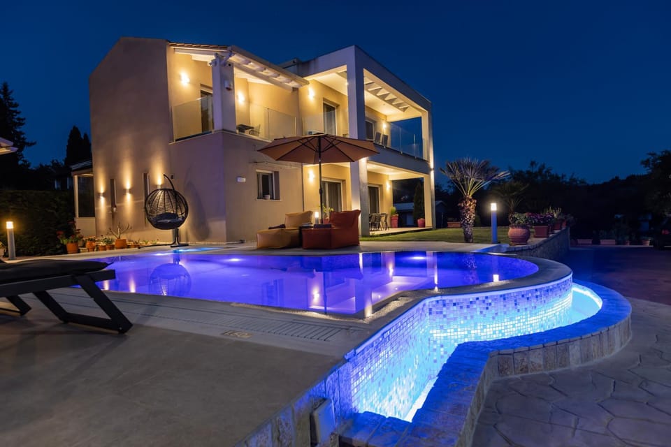 Property building, Swimming pool