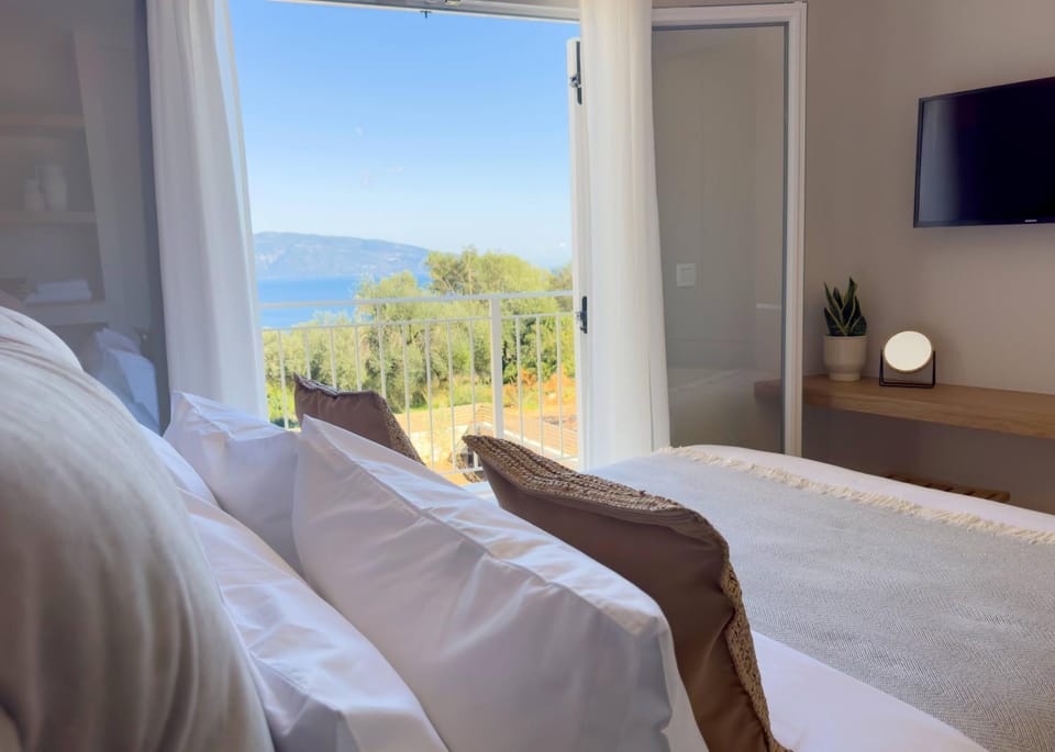 Bed, Sea view