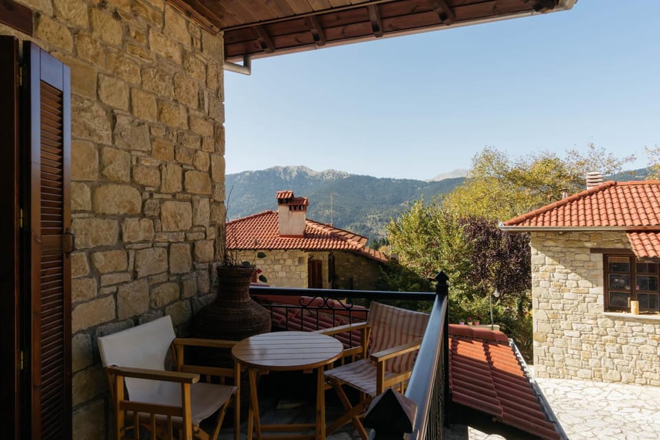 View (from property/room), Mountain view, Location, Inner courtyard view