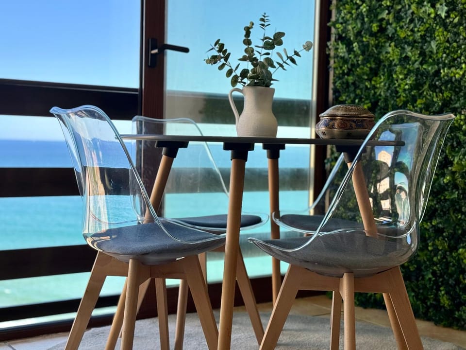 Day, Natural landscape, View (from property/room), Living room, Seating area, Dining area, Sea view