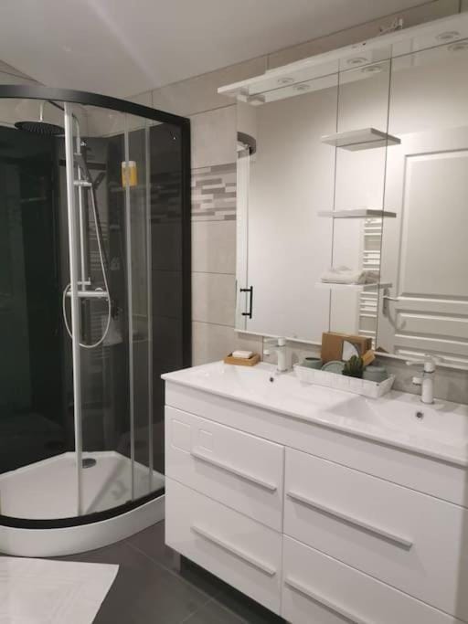 Shower, Bathroom