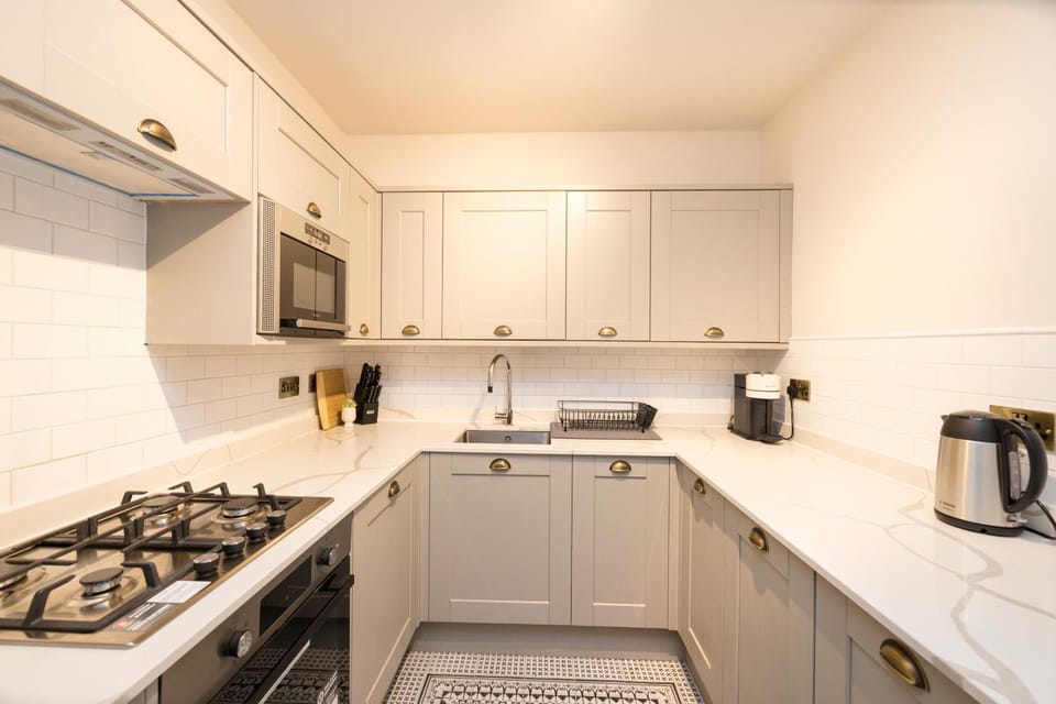 Coffee/tea facilities, Kitchen or kitchenette, minibar, pet friendly, stove