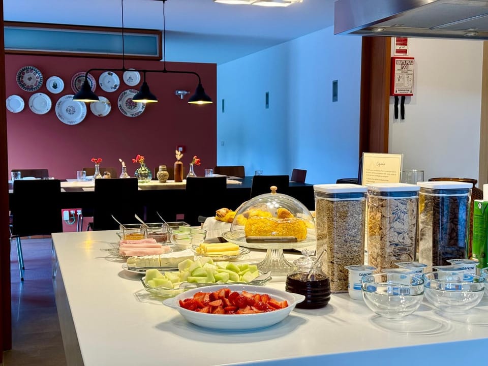 Dining area, Breakfast, kitchen