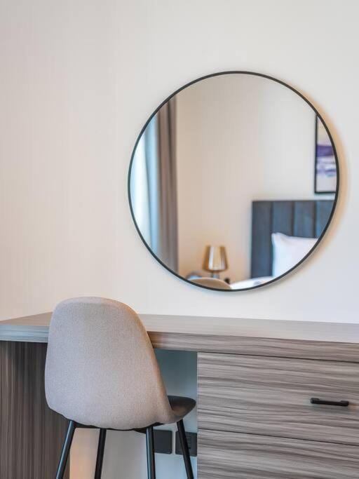 Modern Downtown Escape 1Bedroom with Upscale Comfort Apartment in Dubai
