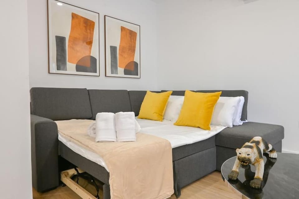 For You Rentals Amplia Casa temporal Madrid de 3 Dormitorios M VIL45 Apartment in Madrid