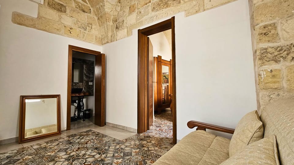 Living room, Seating area, wardrobe