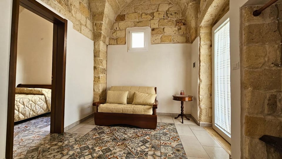 Living room, Photo of the whole room