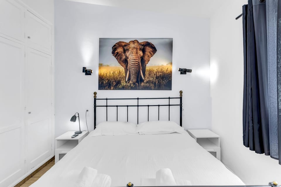 Living room, Bedroom