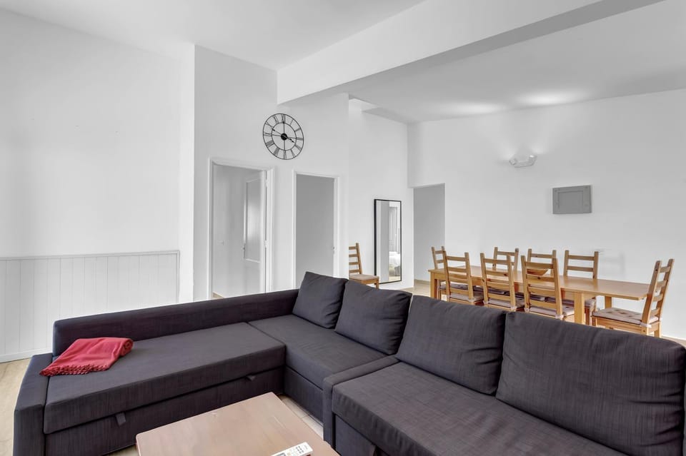 Property building, Living room