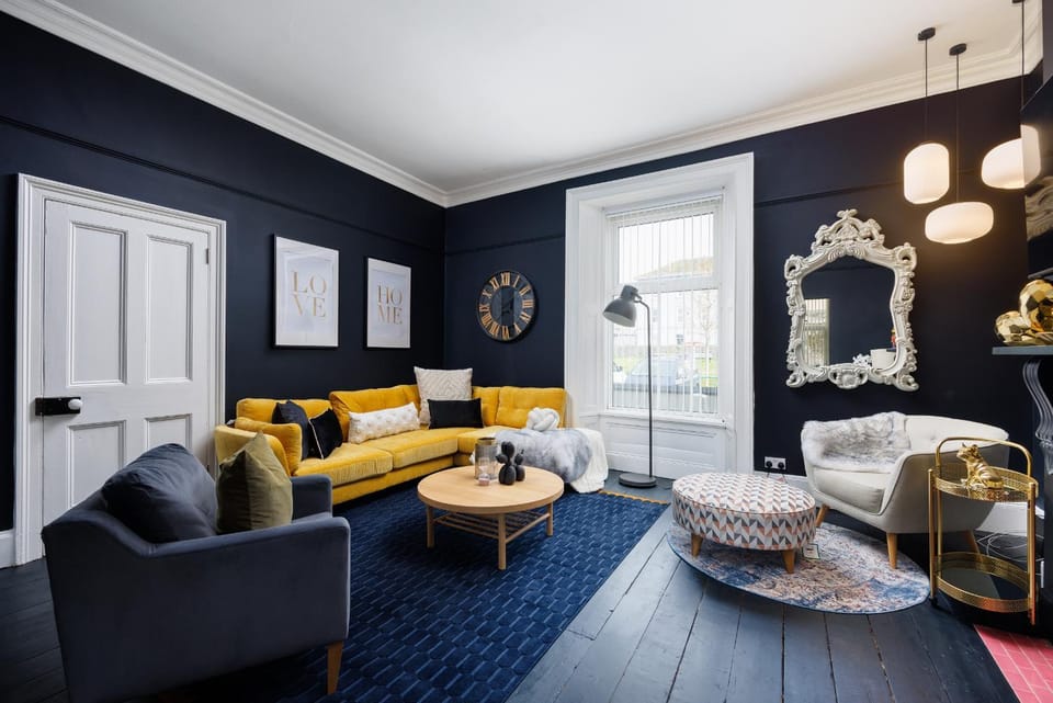 Living room, Decorative detail, Seating area