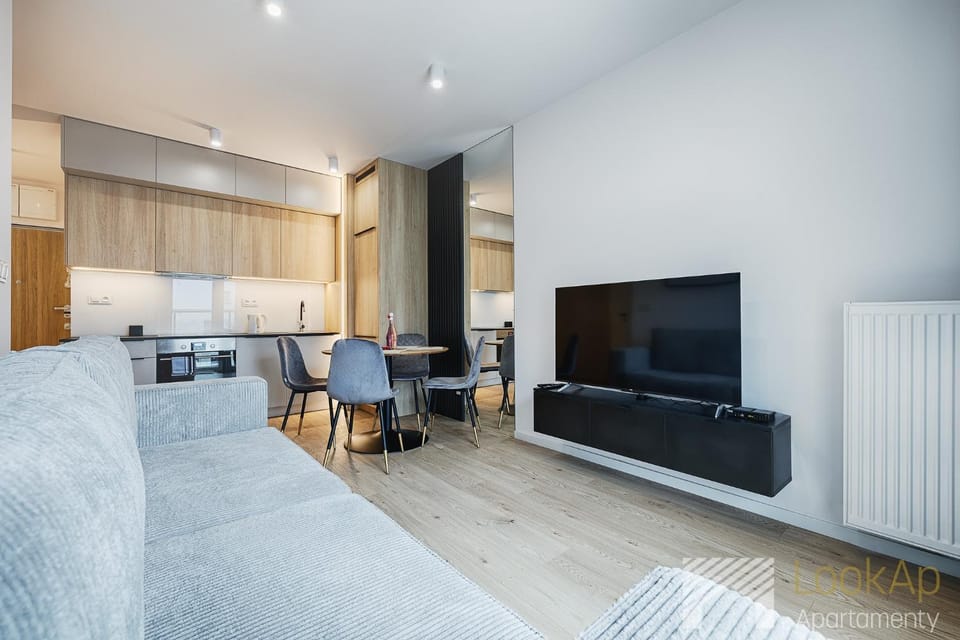 Kitchen or kitchenette, Living room, Seating area, Dining area
