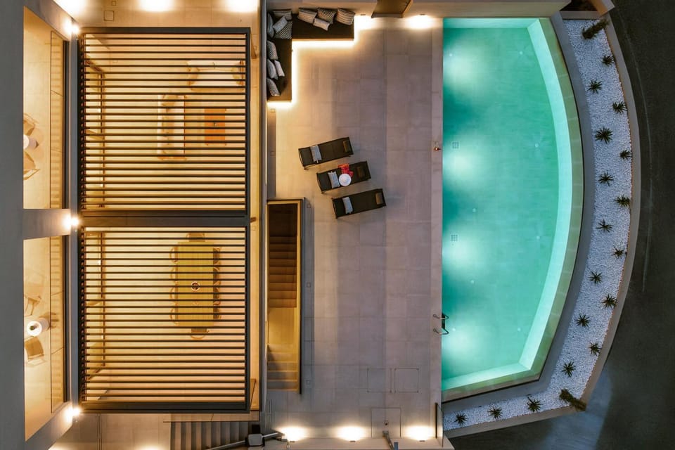 Property building, Swimming pool