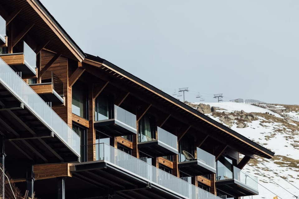 Property building, Natural landscape, Winter