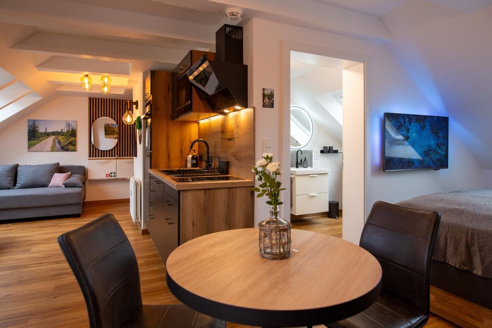 Kitchen or kitchenette, Living room, Photo of the whole room, Seating area