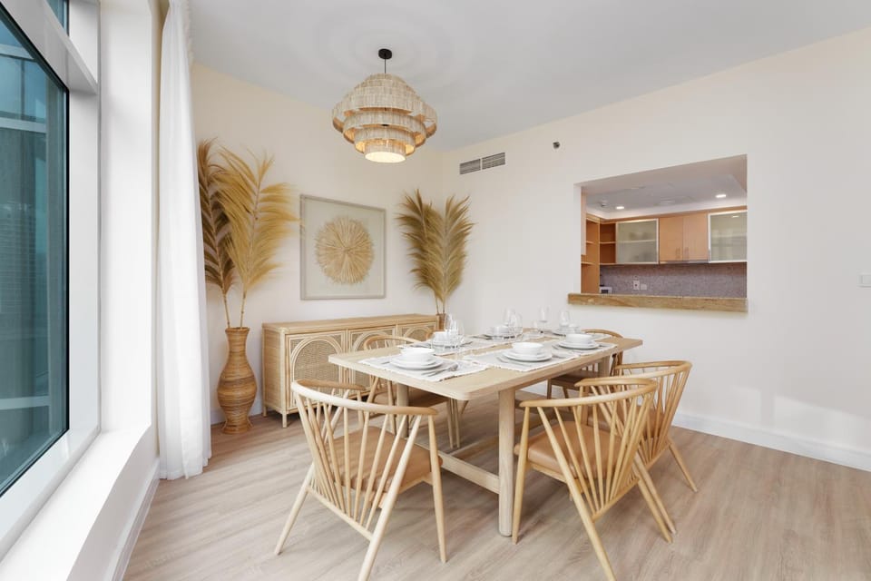 Vibrant Dubai Marina Living by Suiteable Apartment in Dubai