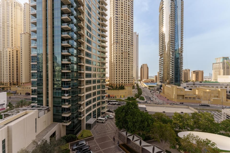 Vibrant Dubai Marina Living by Suiteable Apartment in Dubai
