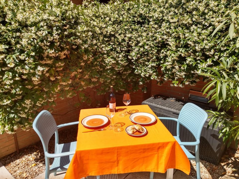 Garden, Balcony/Terrace