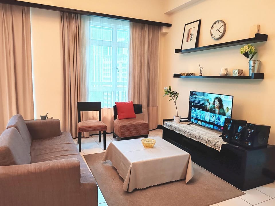 Communal lounge/ TV room, TV and multimedia, Living room, Seating area