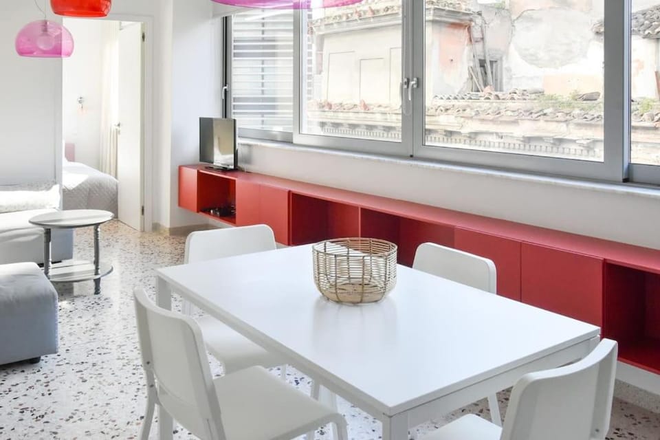 Monastiraki Panorama: Spacious City Living Apartment in Athens