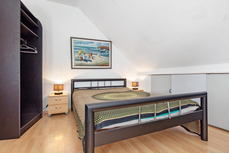 Property building, Living room, Bedroom