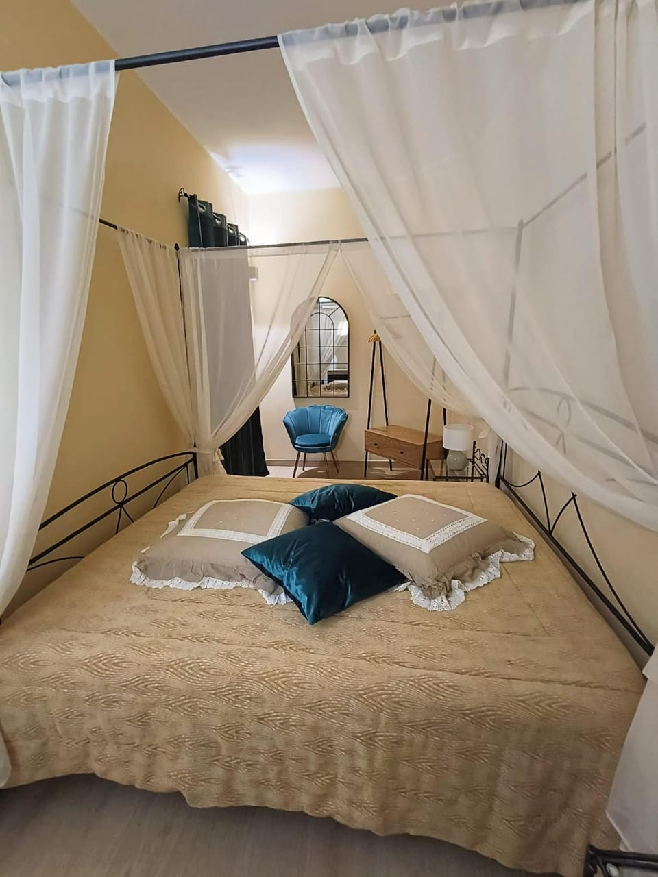 Bed, Bedroom