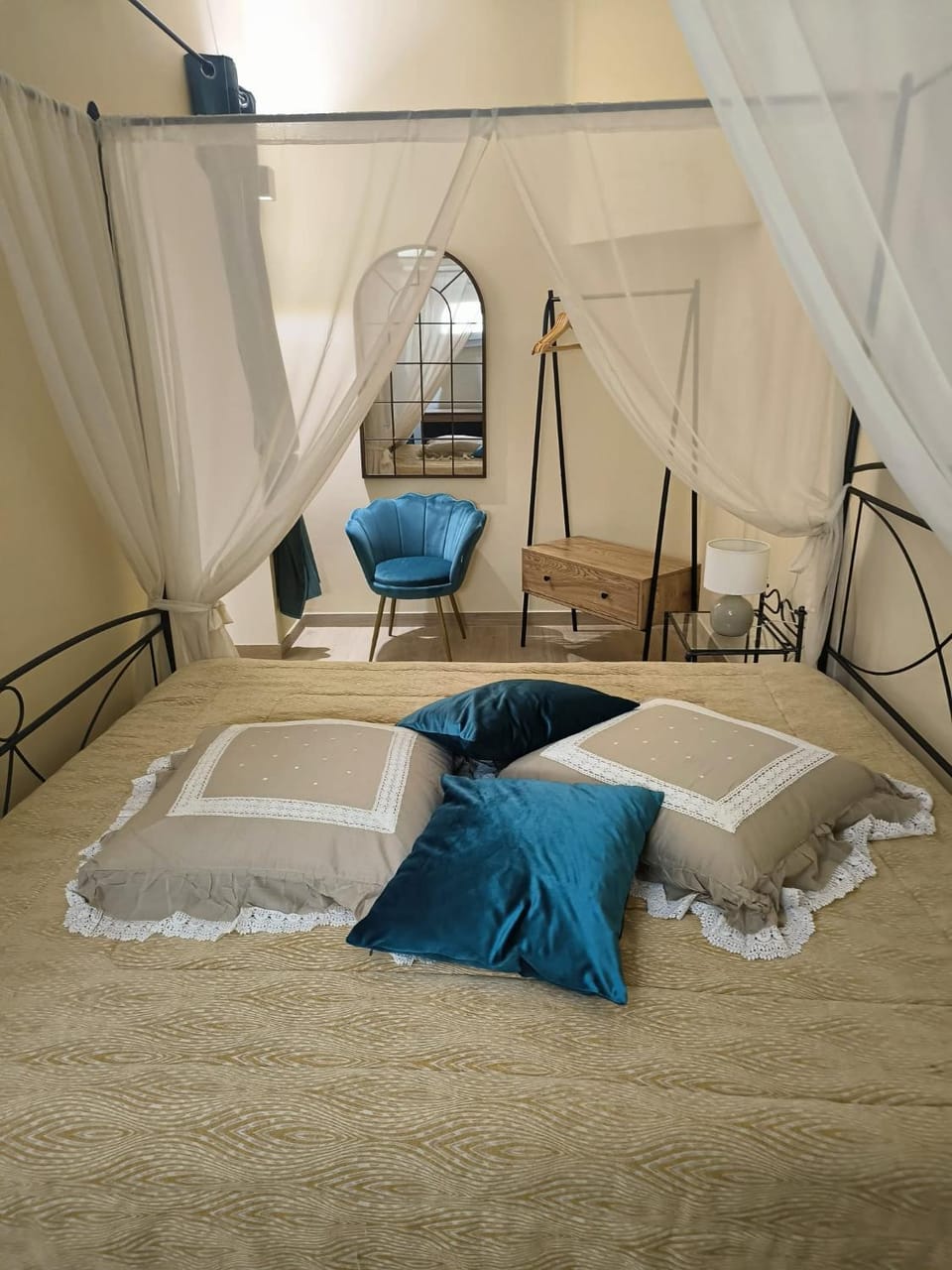 Bed, Bedroom