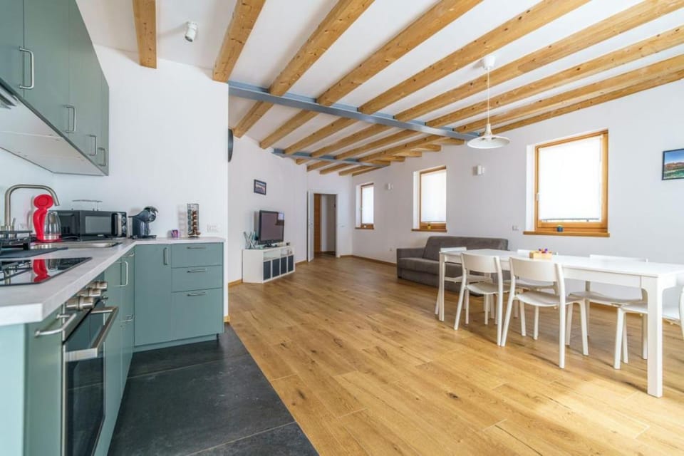 Lunch, kitchen