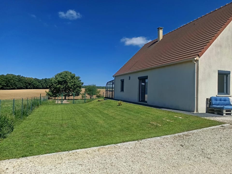 gite mille et une bulles avec jacuzzi couvert et privatisé 24 h/24 h House in Île-de-France