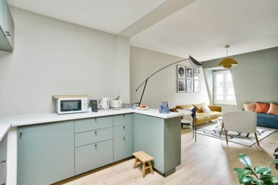 Charming love nest in Paris Apartment in Levallois-Perret