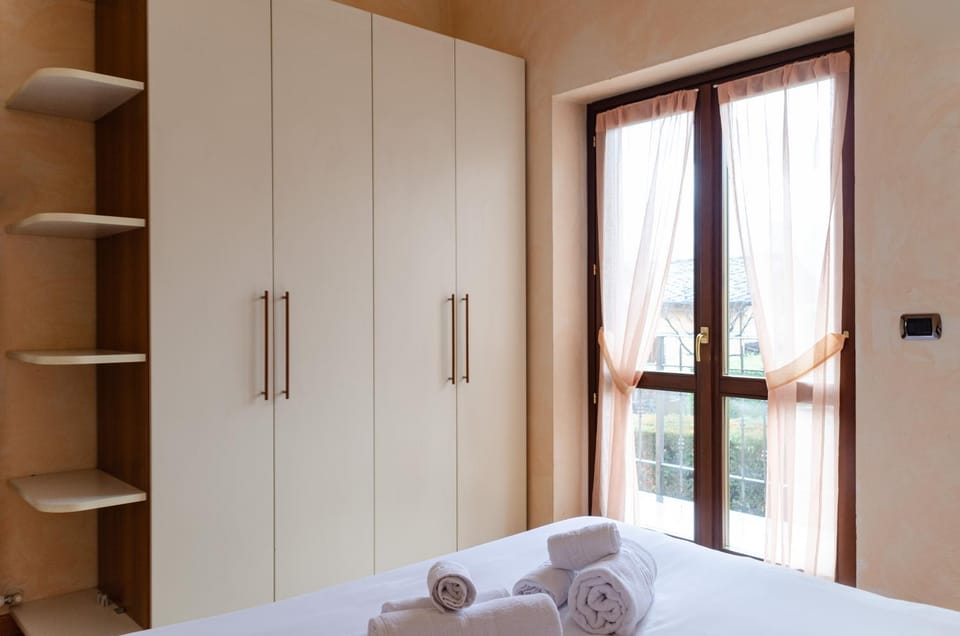 Bed, Photo of the whole room, Bedroom, towels, wardrobe