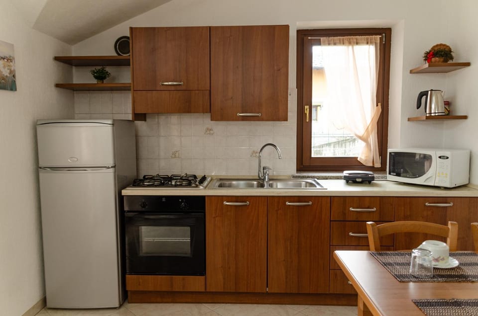 Coffee/tea facilities, Kitchen or kitchenette, minibar, pet friendly, stove