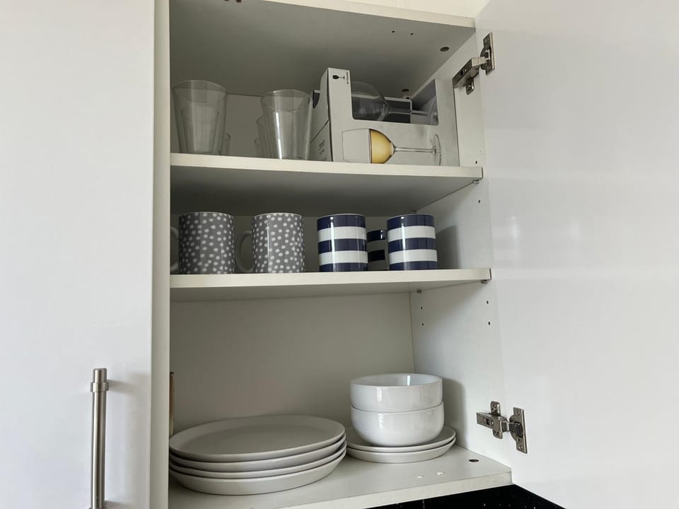 Stylish and Spacious Wi-Fi Smart TV Tea and coffee Apartment in Kettering